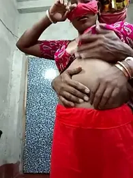 Village_lover — Stripchat stream photo (May 2025)