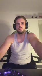 Thorodinsson03 — modelo de webcam en línea en cam4