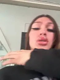 lizz_lunna — modelo de webcam en línea en stripchat