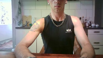 MrGeiZ2512 — modelo de webcam en línea en cam4