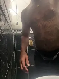 Chris5988 — modelo de webcam en línea en stripchat