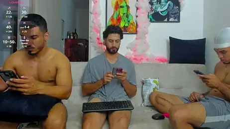 heteros_curious — modelo de webcam en línea en stripchat