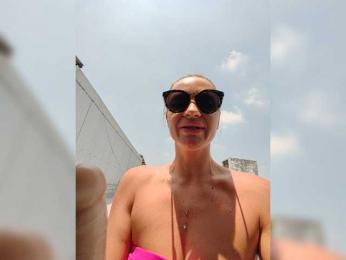 AnnMyself — modelo de webcam en línea en bongacams