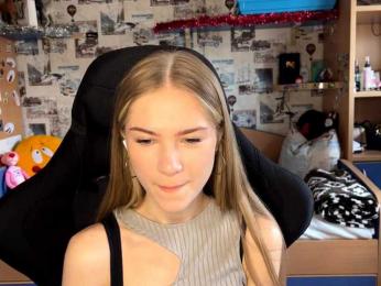 LuveniaMalena — Bongacams stream photo (Dec 2025)