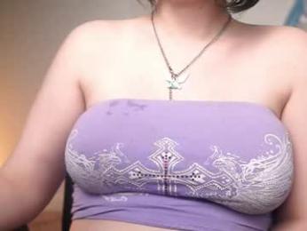 krystalsyxx — modelo de webcam en línea en chaturbate