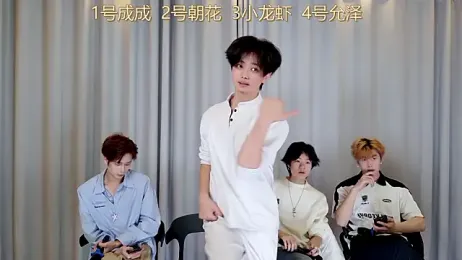 AAA-BOYS — modelo de webcam en línea en stripchat