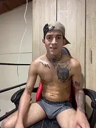 dilan_abraham12 — Stripchat stream photo (Apr 2026)