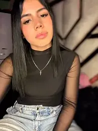 Laura-Khalifa — Stripchat stream photo (Mar 2026)