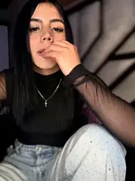 Laura-Khalifa — Stripchat stream photo (Mar 2026)