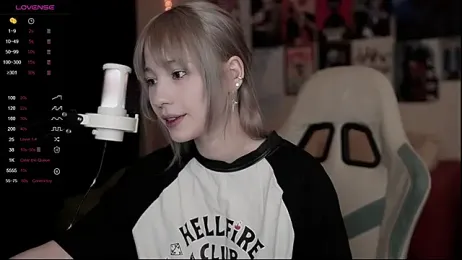 Traharaa — Stripchat stream photo (Feb 2026)