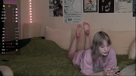 Traharaa — Stripchat stream photo (Mar 2026)