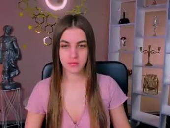 elyra_lir — Chaturbate stream photo (Jun 2026)