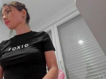 ZoiKissy — modelo de webcam en línea en bongacams