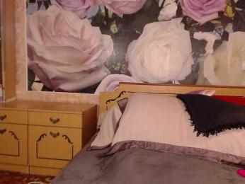 -Karolina555- — bongacams