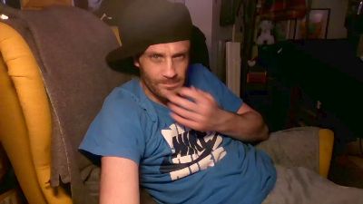 JohnRyanHellya — Cam4 stream photo (Apr 2026)