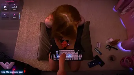 Redhead_Shark_new — modelo de webcam en línea en stripchat