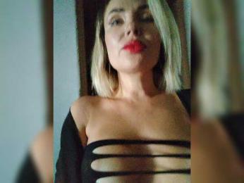 Minni____Mia — modelo de webcam en línea en bongacams