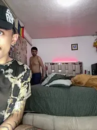 playfulboys_ — modelo de webcam en línea en stripchat