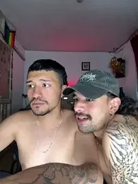 playfulboys_ — modelo de webcam en línea en stripchat