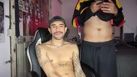 playfulboys_ — modelo de webcam en línea en stripchat