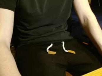 readytocum90 — Chaturbate stream photo (Apr 2026)