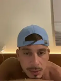 arruda21cm — Stripchat stream photo (Apr 2026)