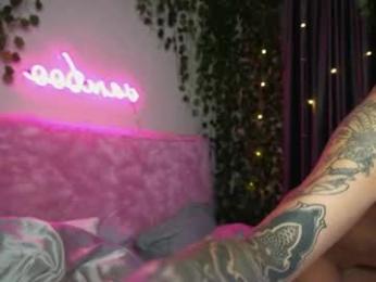 touch_me_if_you_can — modelo de webcam en línea en chaturbate