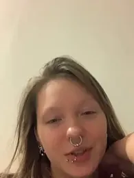 VesnaCrystal — Stripchat stream photo (Dec 2025)