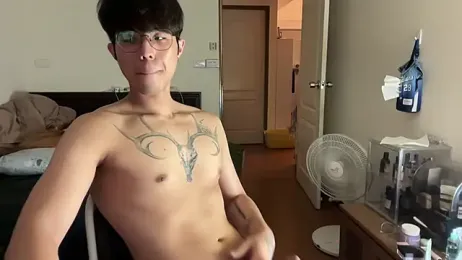 Uzii_310 — modelo de webcam en línea en stripchat