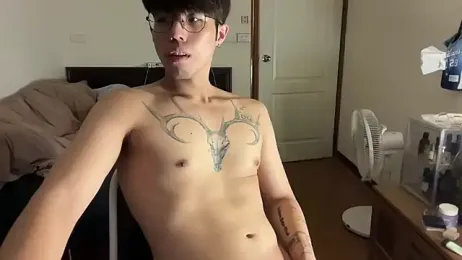 Uzii_310 — modelo de webcam en línea en stripchat