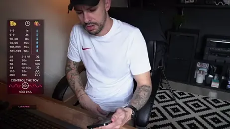 monsieurguitsxxx — Stripchat stream photo (Mar 2026)