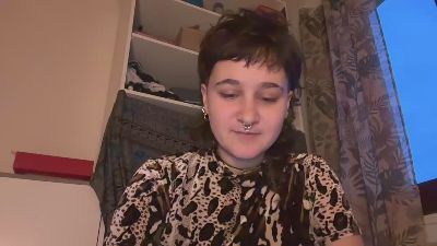 nik_taraxx — Cam4 stream photo (Nov 2025)