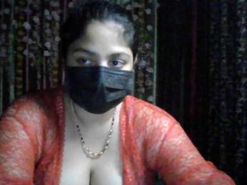 Naughtyladki — modelo de webcam en línea en bongacams
