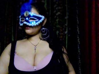Naughtyladki — modelo de webcam en línea en bongacams