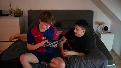 InnocentGuys — modelo de webcam en línea en stripchat