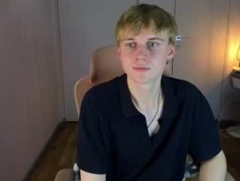 avenrey — Chaturbate stream photo (Oct 2026)