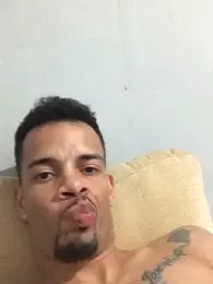 HenriquePhn — Stripchat stream photo (Mar 2026)