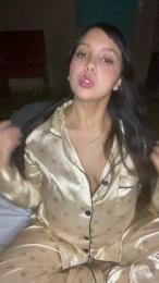 lulu_hott4 — Cam4 stream photo (Apr 2026)