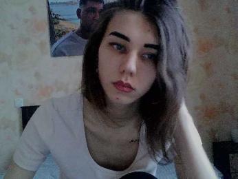 Kiitaa — modelo de webcam en línea en bongacams