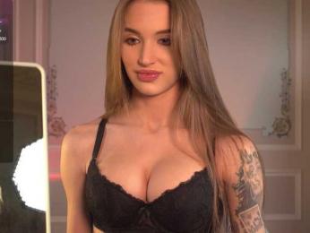 happywhores — modelo de webcam en línea en bongacams