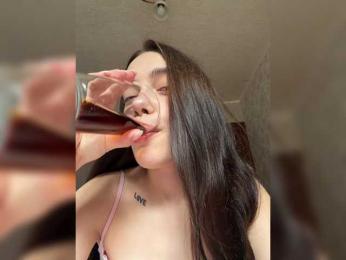 MimiLuv — modelo de webcam en línea en bongacams
