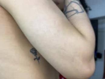 crystal5358 — Chaturbate stream photo (Apr 2026)