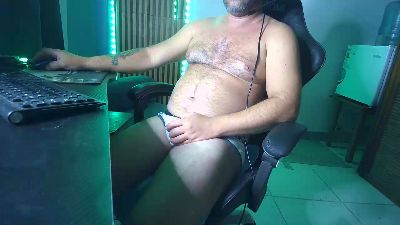 bearvzlat — Cam4 stream photo (Jun 2026)