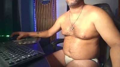 bearvzlat — Cam4 stream photo (Jun 2026)