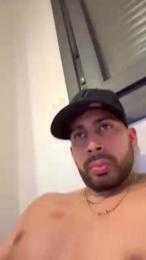 alejandro2402 — Cam4 stream photo (Apr 2026)