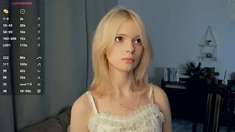 LaureMestler — Stripchat stream photo (Mar 2026)