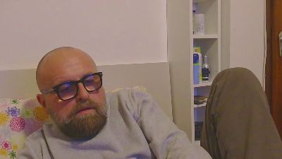 uomo402 — Cam4 stream photo (Feb 2026)