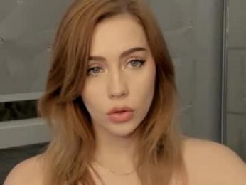 luiza012 — Chaturbate stream photo (Oct 2025)