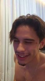 Vinyyan — modelo de webcam en línea en cam4