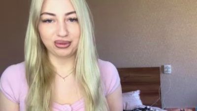 AleaseIyo — Cam4 stream photo (Apr 2026)